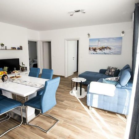 Blue Pearl Apartment Rogoznica  Eksteriør billede