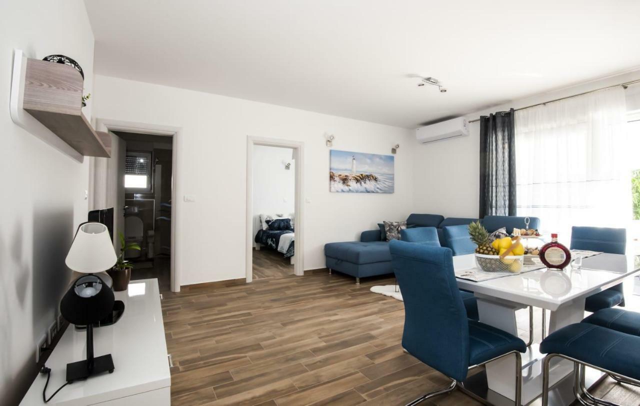 Blue Pearl Apartment Rogoznica  Eksteriør billede