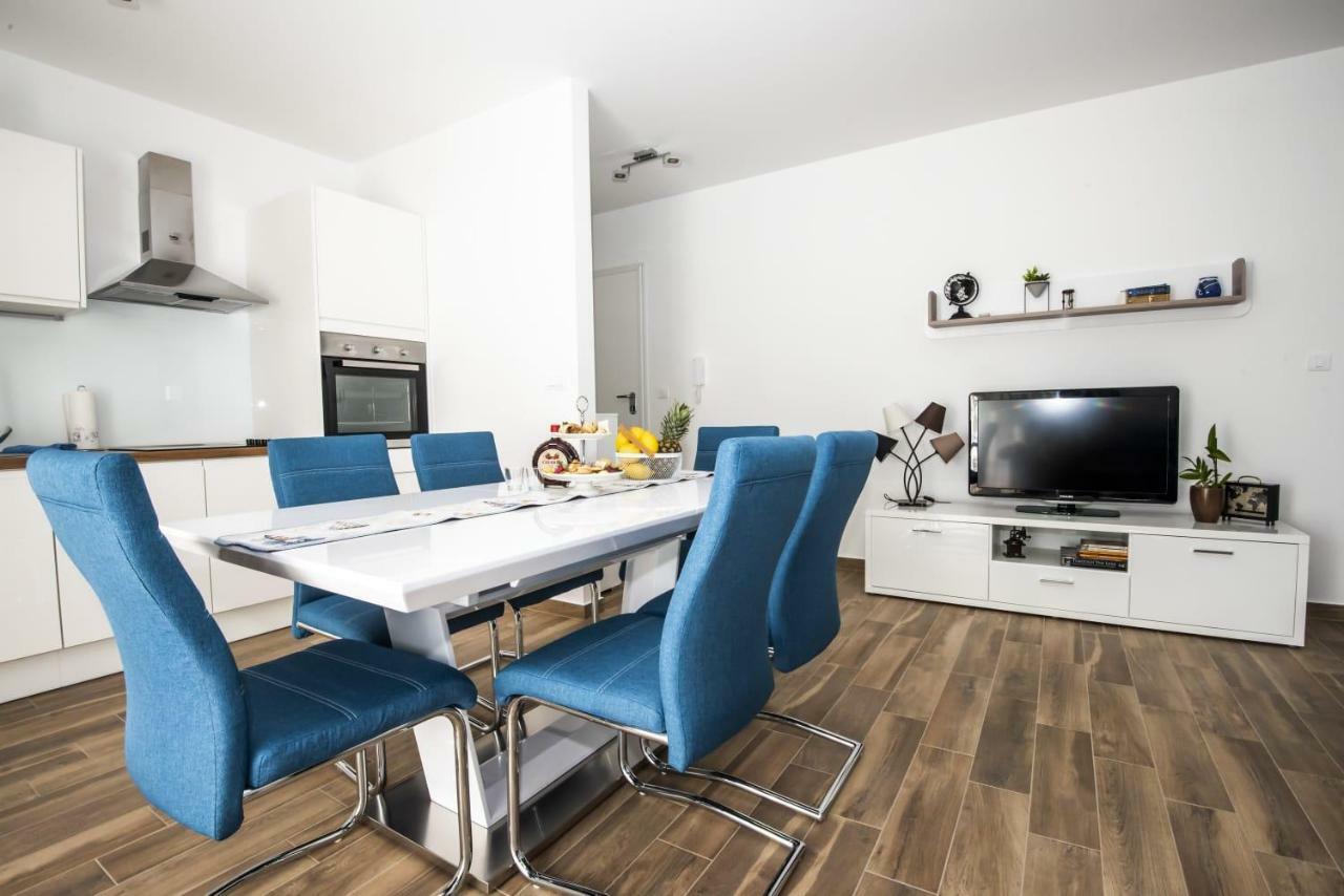 Blue Pearl Apartment Rogoznica  Eksteriør billede