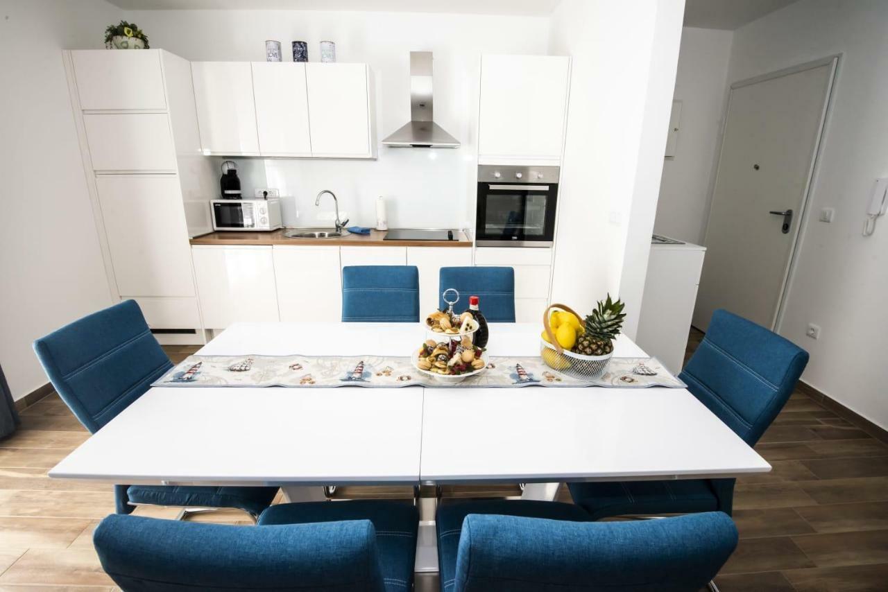 Blue Pearl Apartment Rogoznica  Eksteriør billede