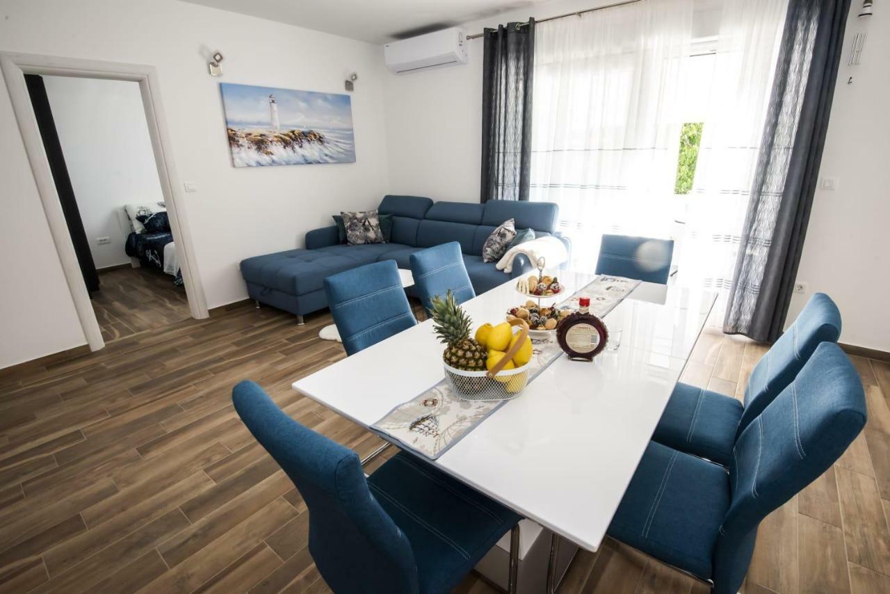 Blue Pearl Apartment Rogoznica  Eksteriør billede