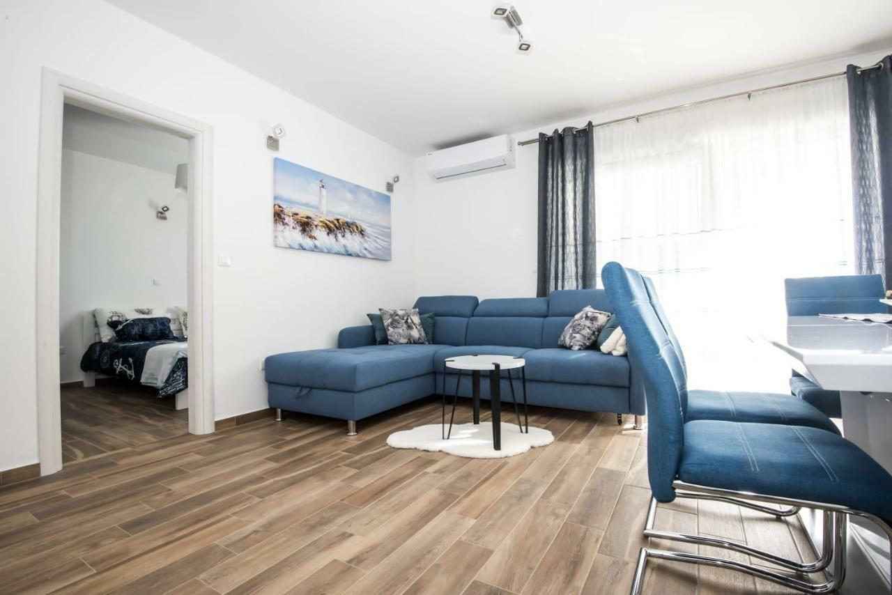 Blue Pearl Apartment Rogoznica  Eksteriør billede